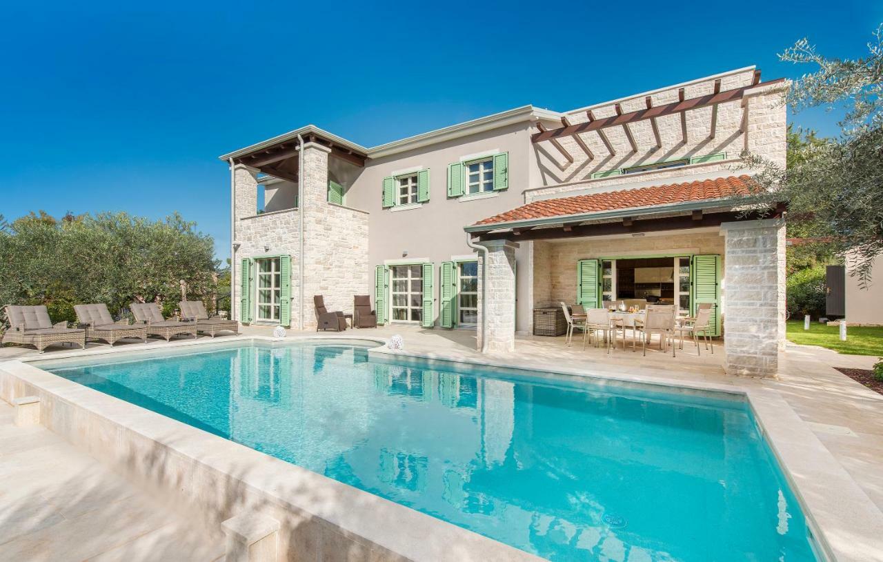 Design And Luxury Villa With Pool Kukci Exteriör bild
